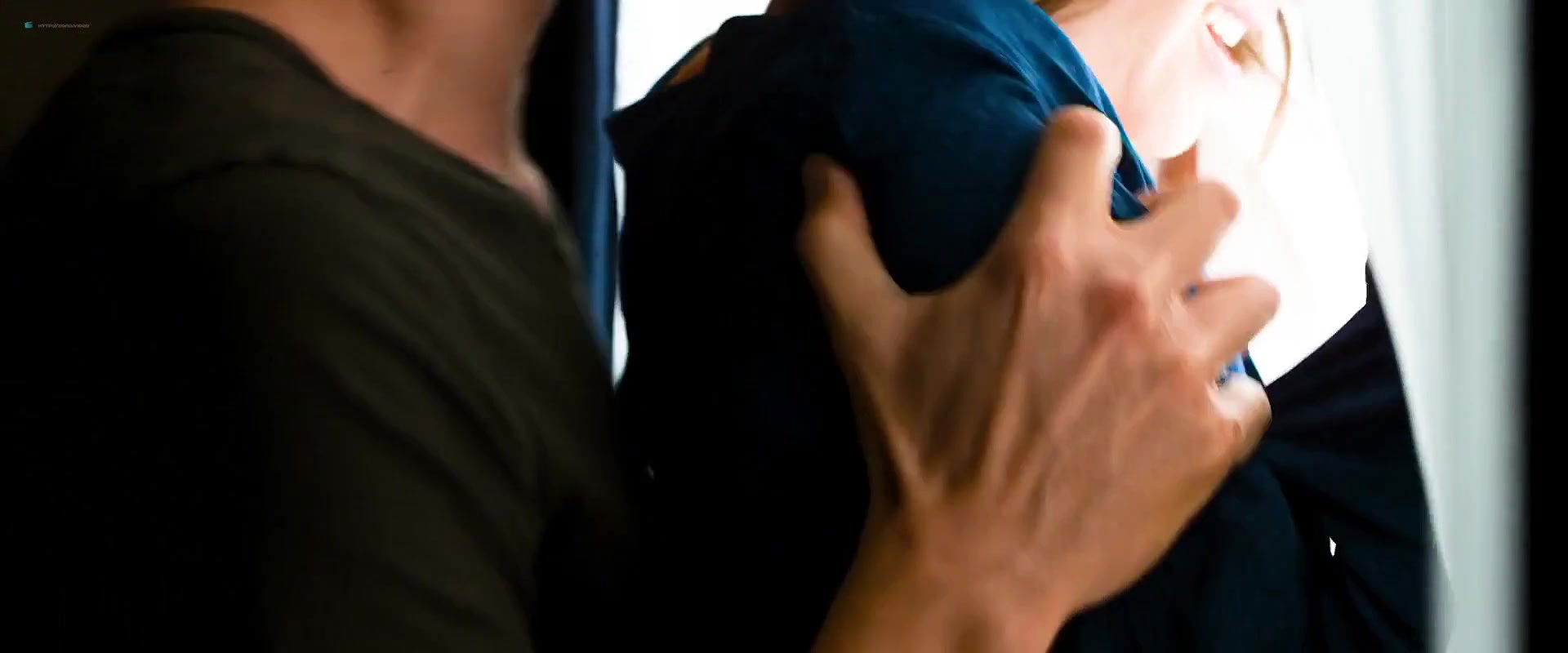 Charlbi Dean Kriek – dont sleep