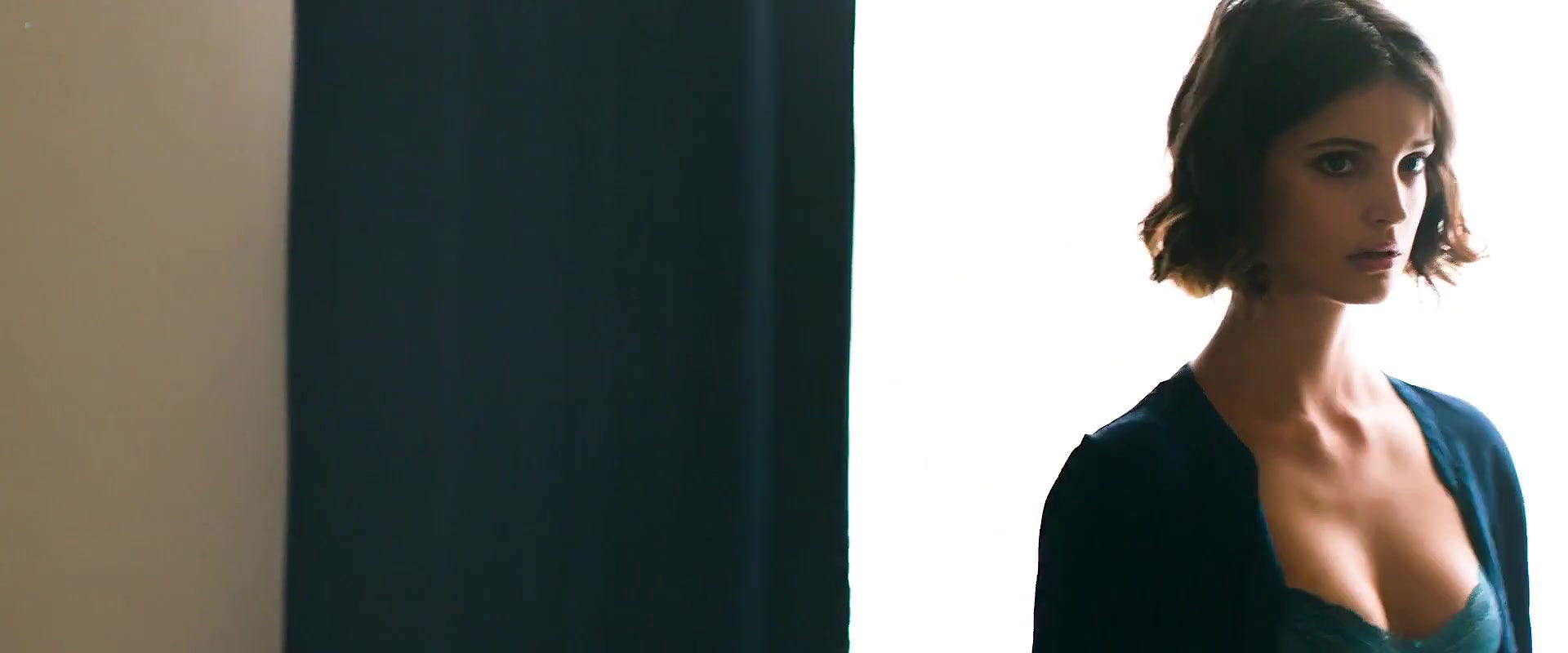 Charlbi Dean Kriek – dont sleep