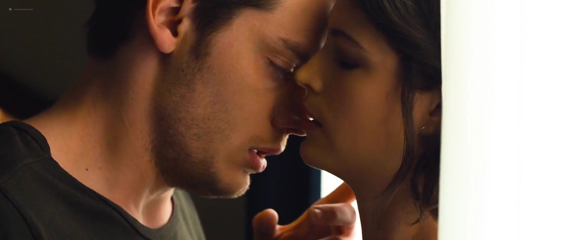 Charlbi Dean Kriek – dont sleep