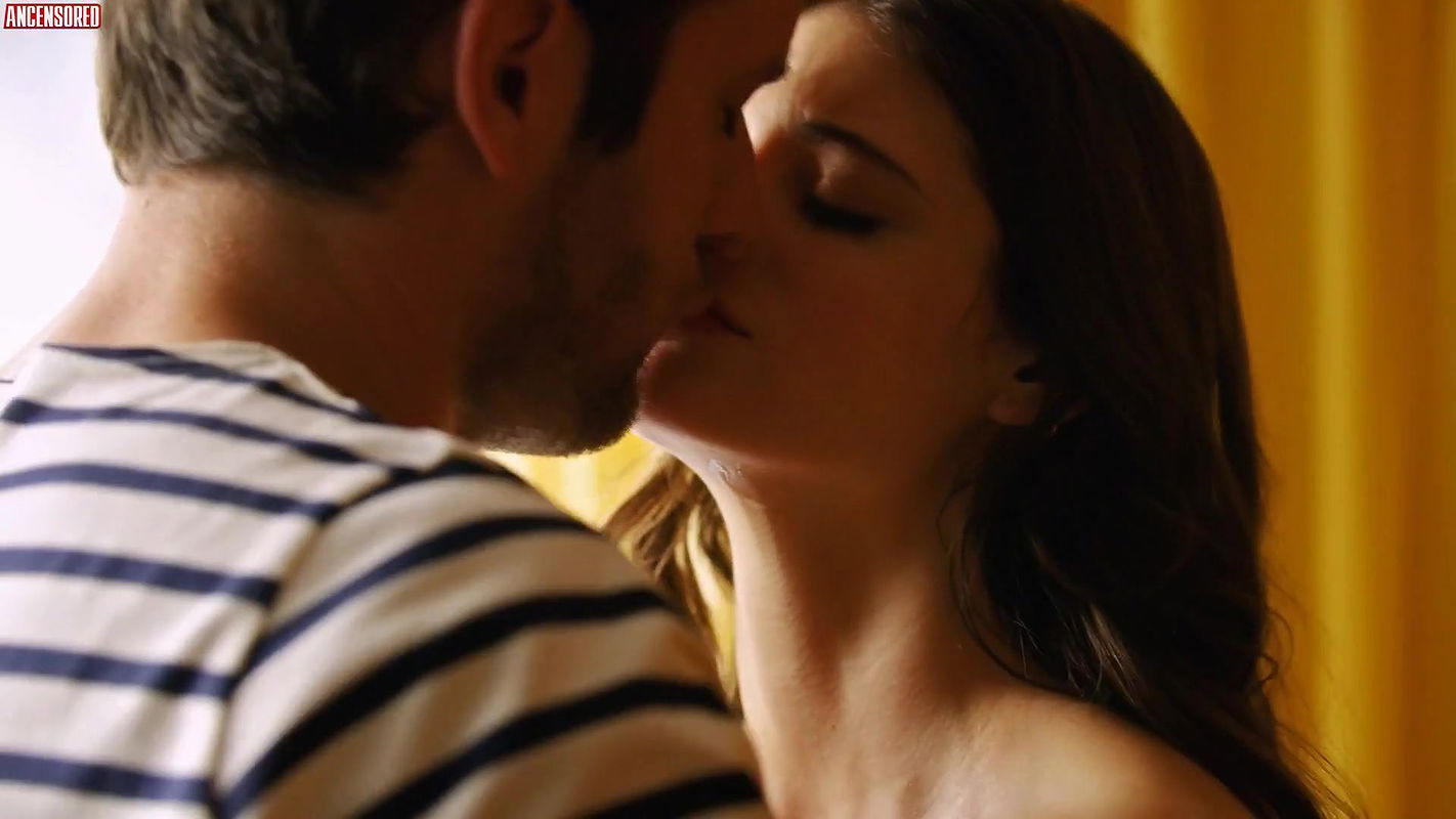 Charlbi Dean Kriek – wedding swingers