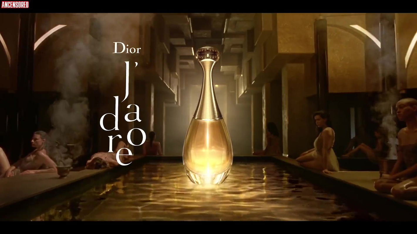 Charlize Theron – dior jadore perfume commercial
