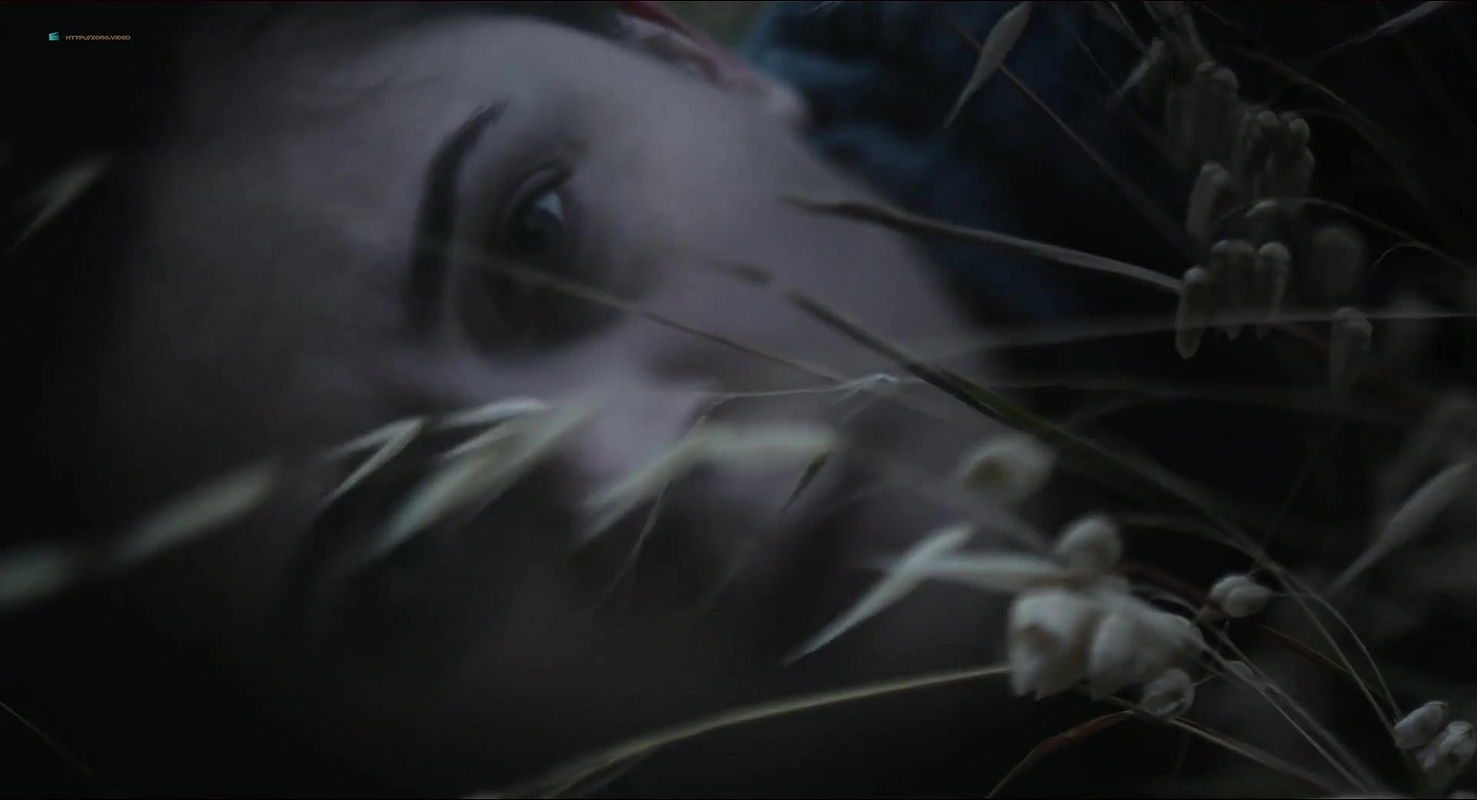 Charlotte Best – alone