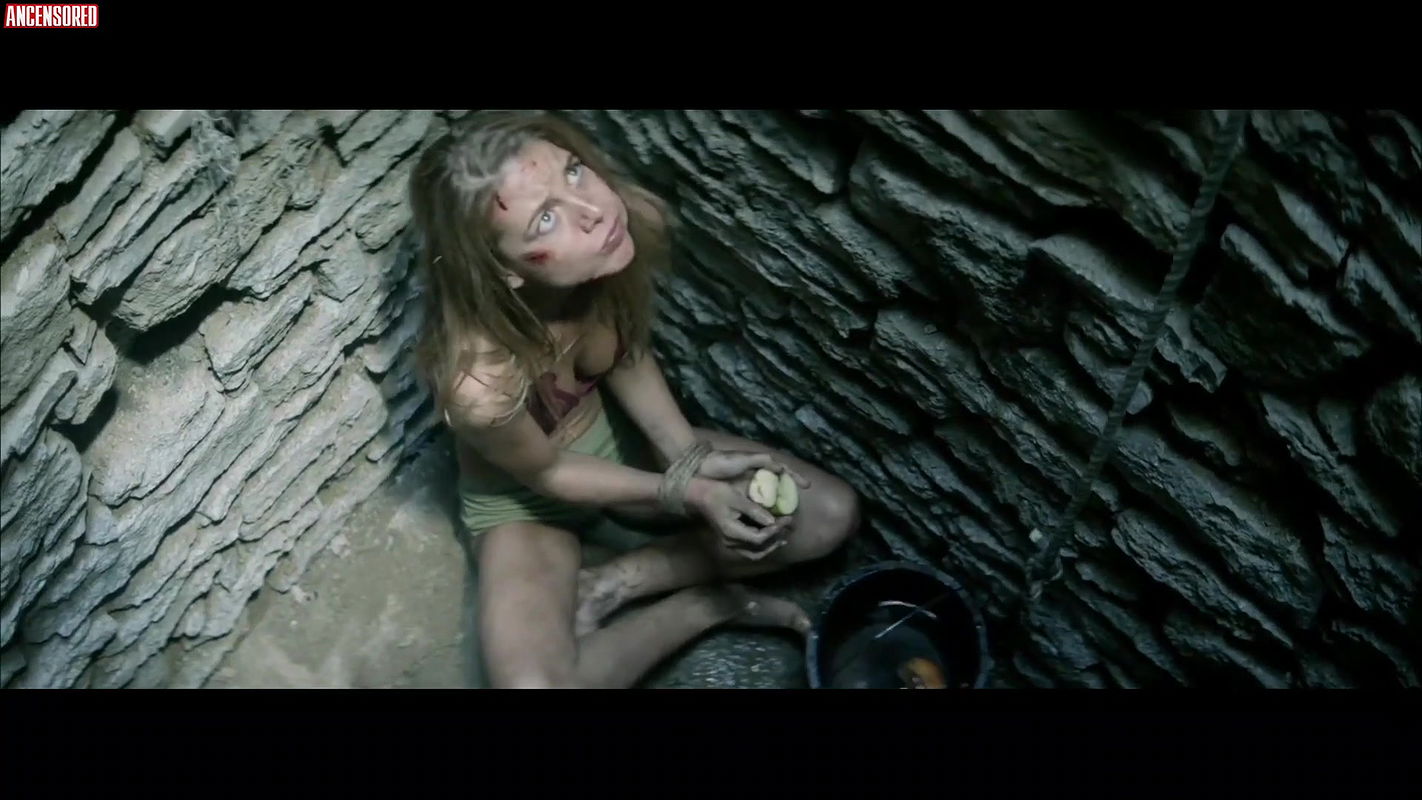 Charlotte Vega – wrong turn 2