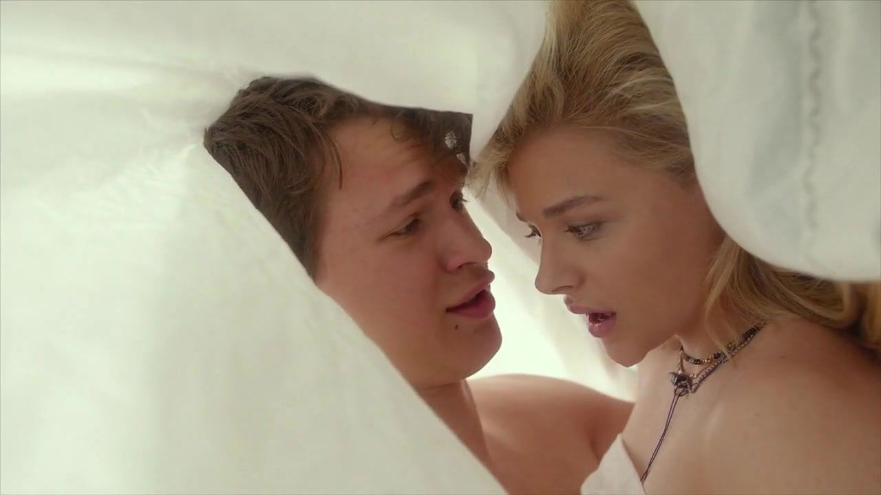 Chlo Mor – november criminals