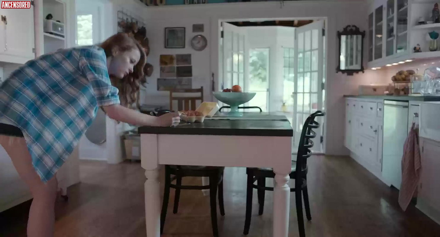 Chlo Sev – love is blind