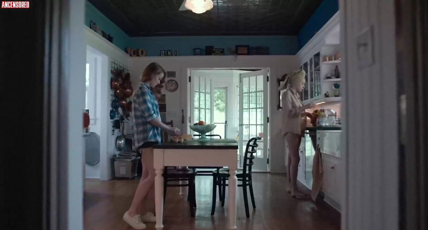 Chlo Sev – love is blind