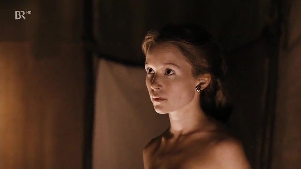 Chlo Stefani – Henri 4