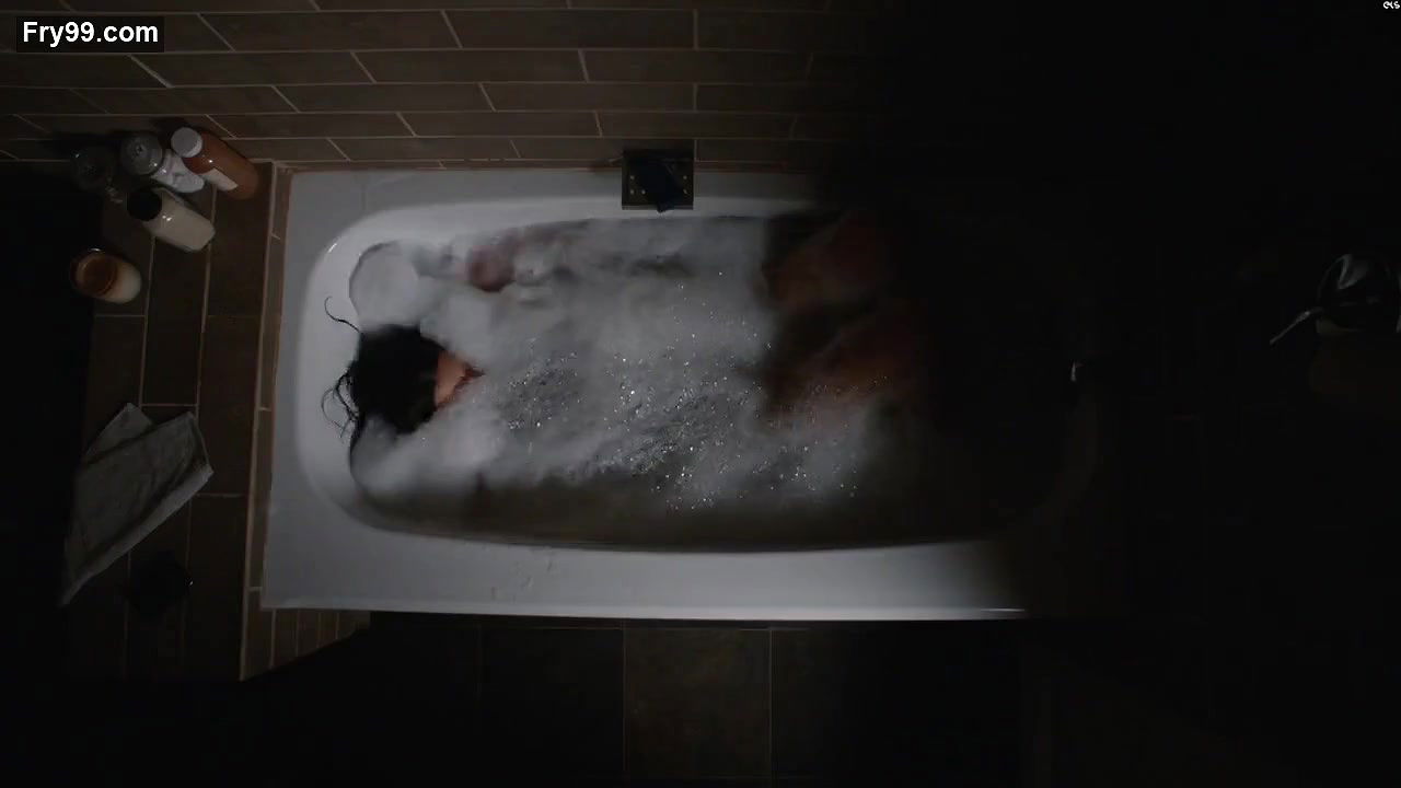 Chloe Bennet – Agents of S H I E L D