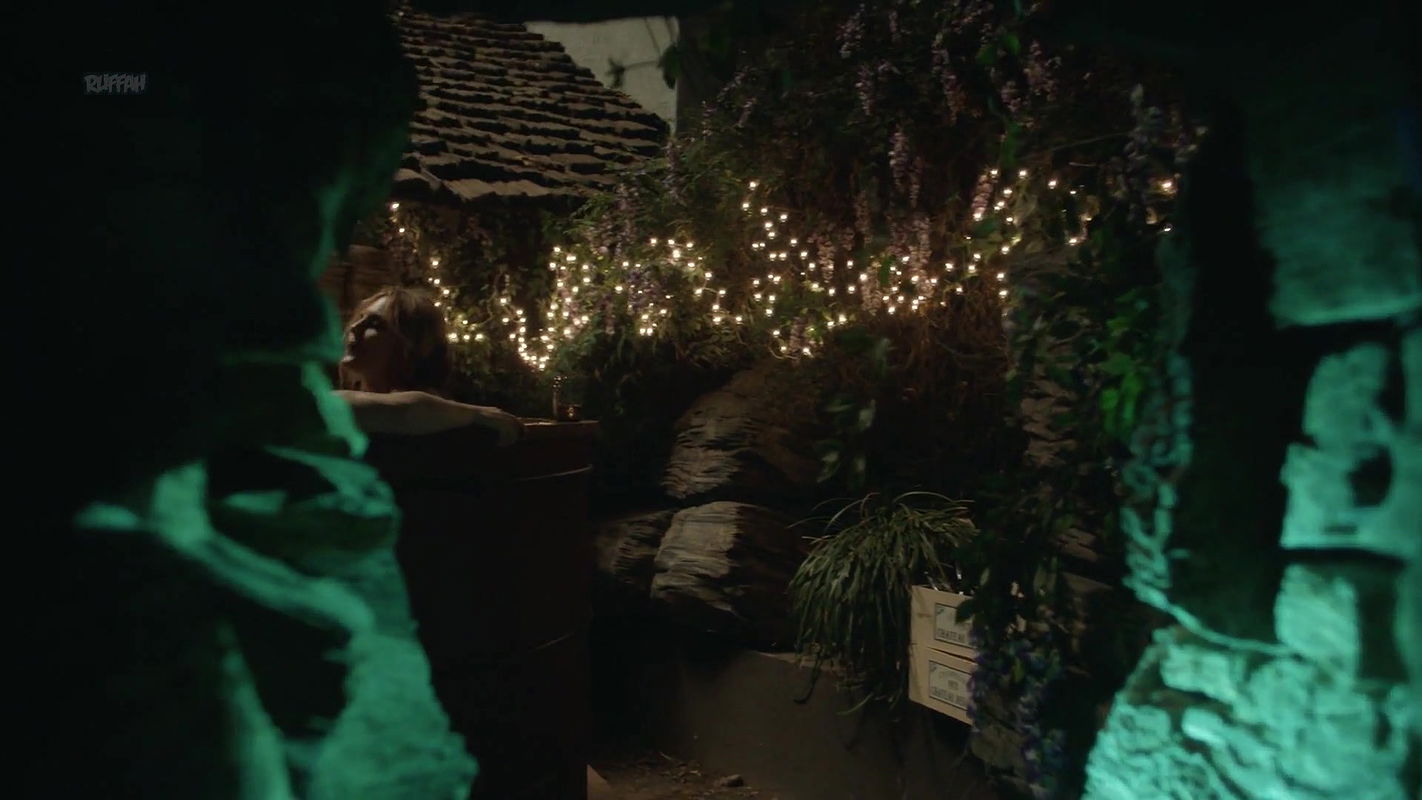 chloe brooks – im dying up here