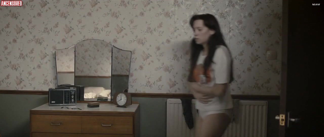 Chloe Pirrie – shell