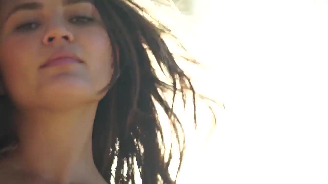 Chrissy Teigen – sports illustrated swimsuit 2017