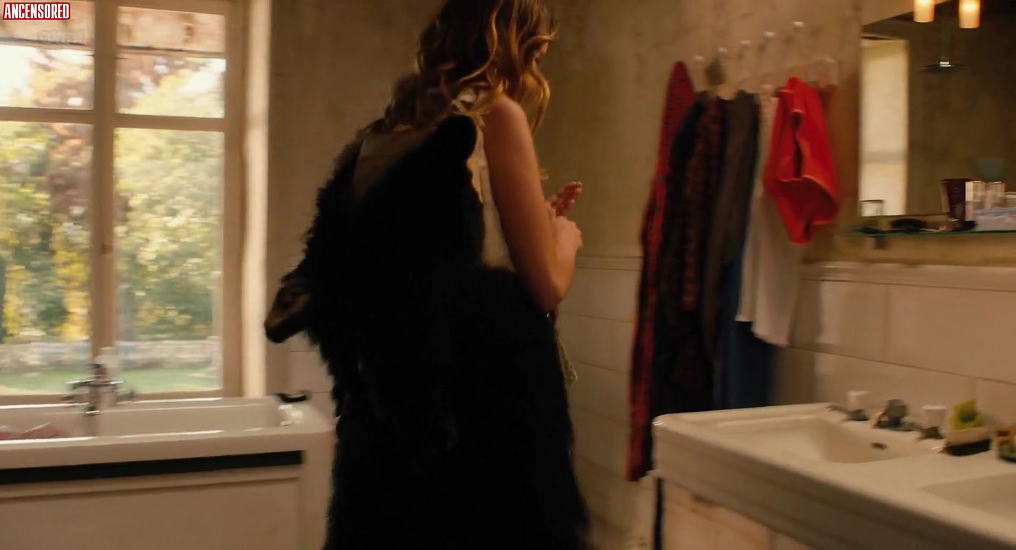 Christa Theret – gaspard at the wedding