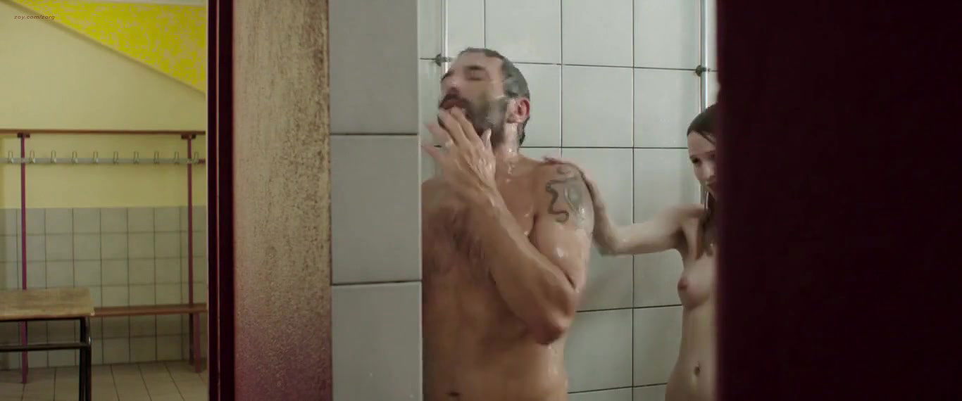 Christa Theret – La Fille Du Patron