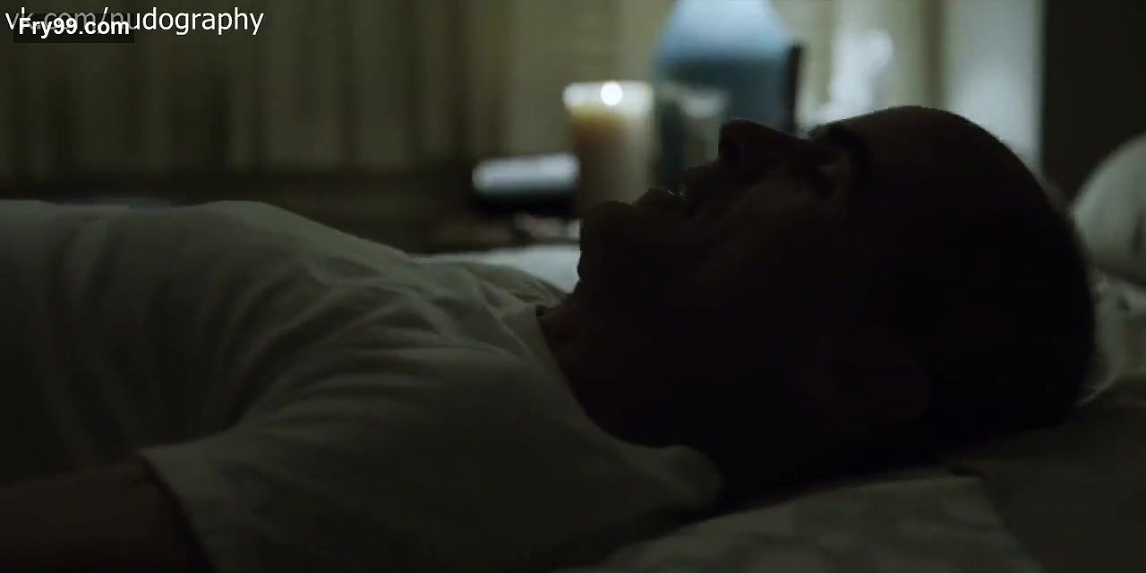 christina bennett lind – House of Cards