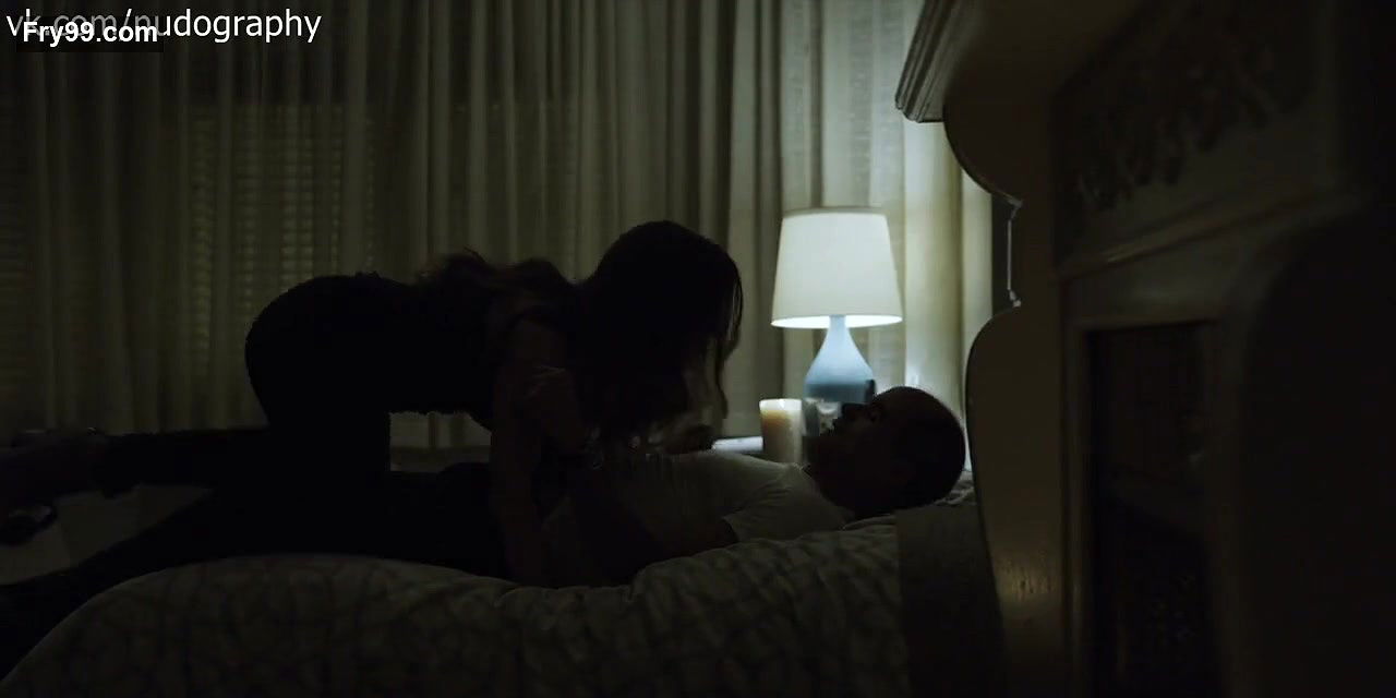 christina bennett lind – House of Cards