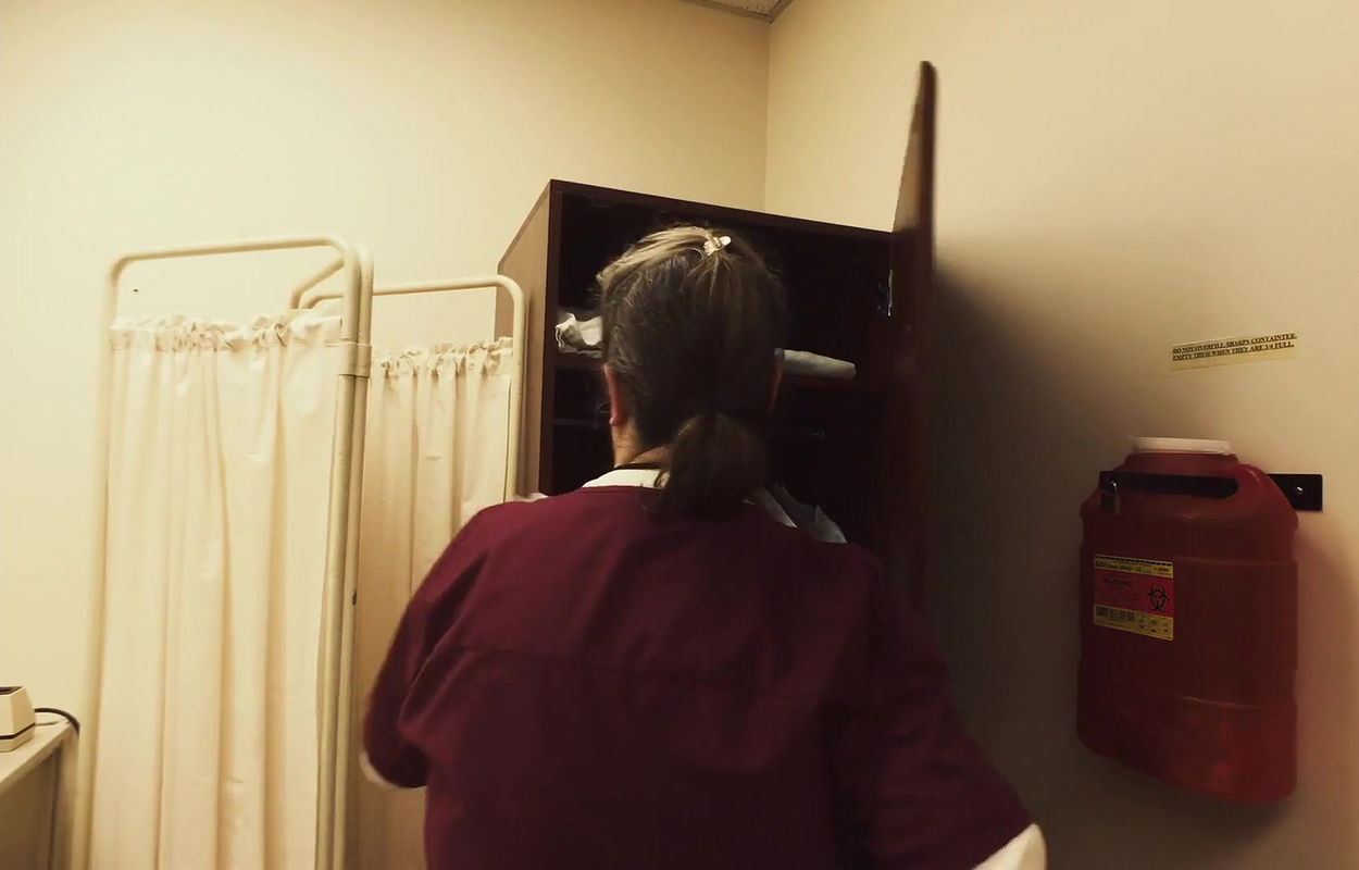 Claire Foy – unsane