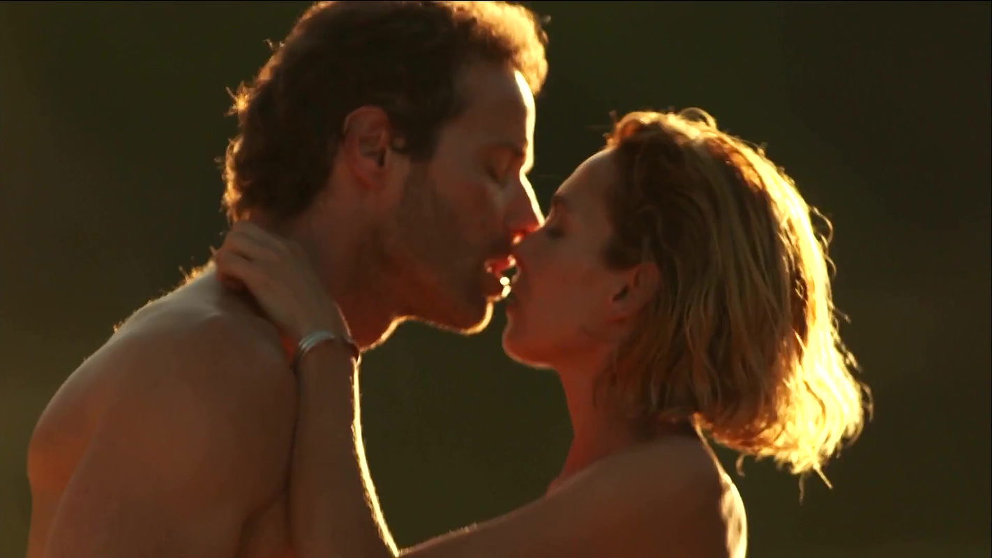 Claire Keim – jusquau bout du monde