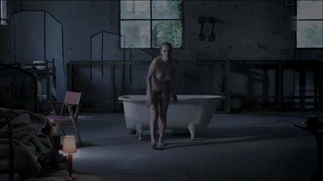 Claire Nebout – rebecca