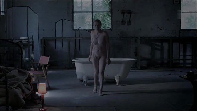 Claire Nebout – rebecca