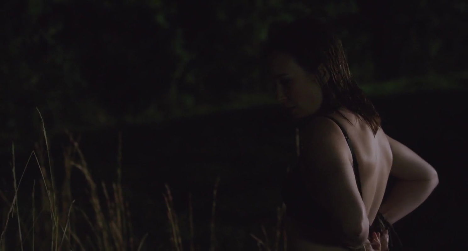 Claire van der Boom – battlecreek