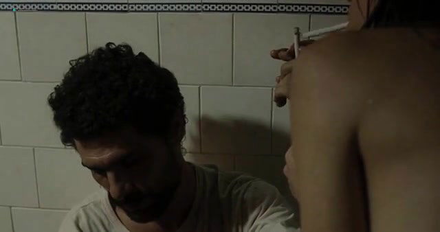 clara choveaux – elon nao acredita na morte