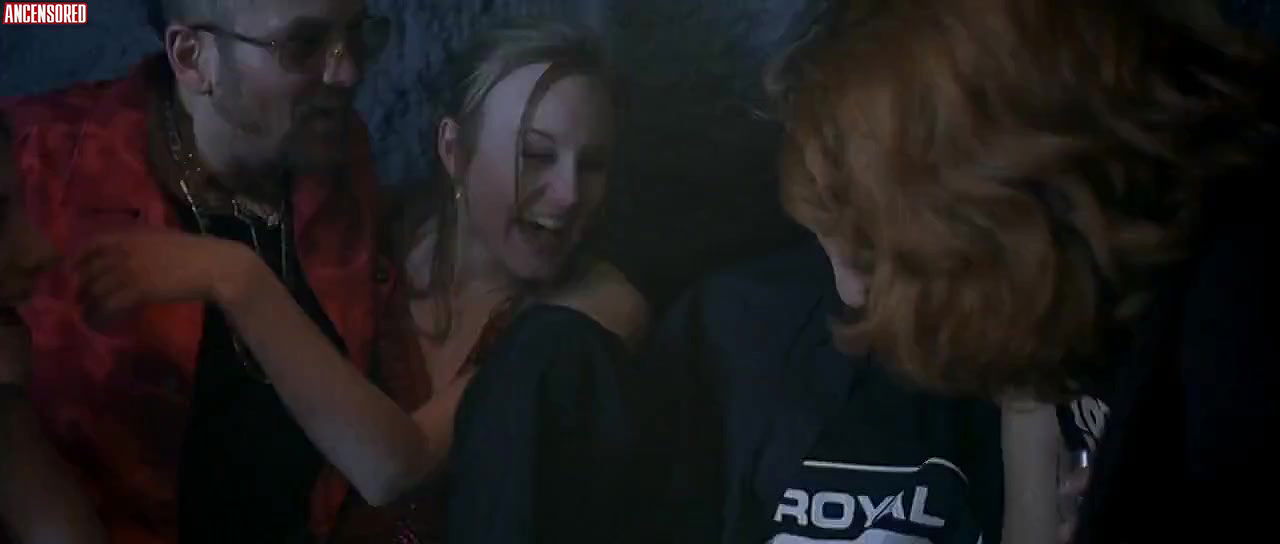 Clara Morgane – Snowboarder