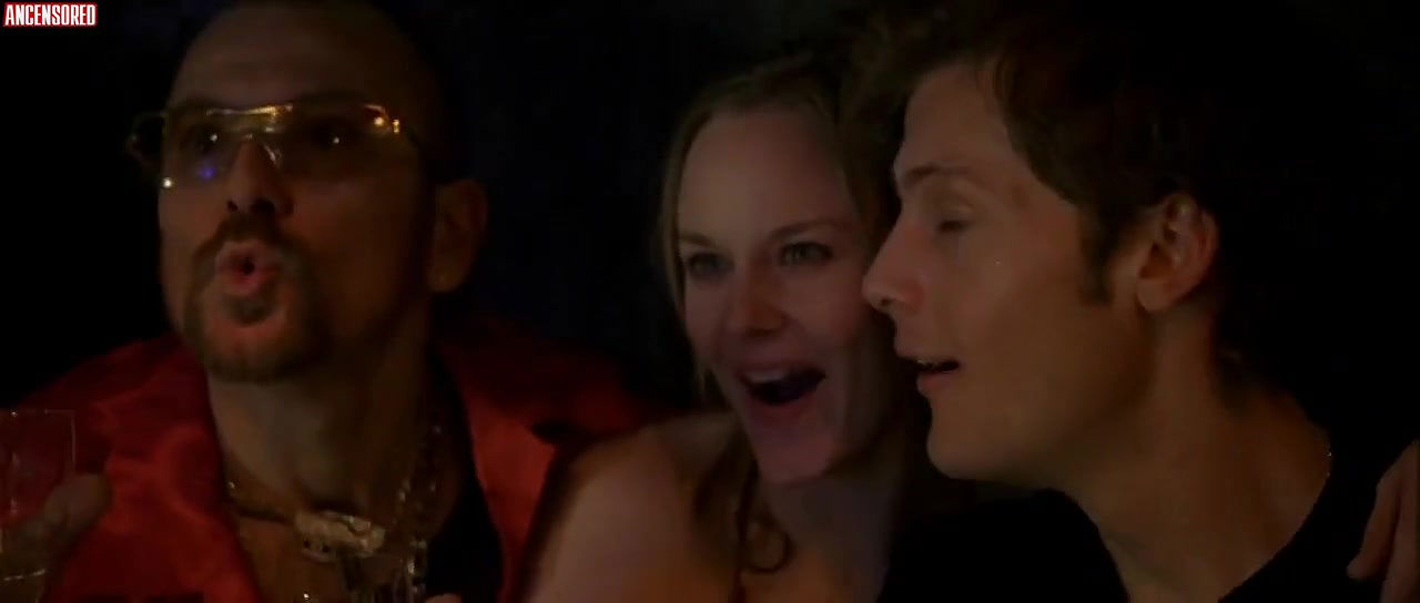 Clara Morgane – Snowboarder