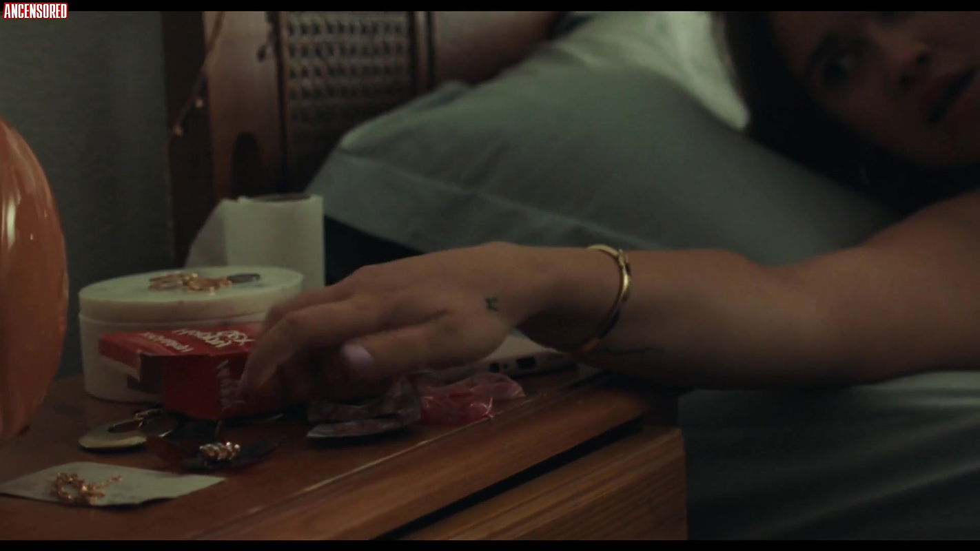 clara sans – thistle