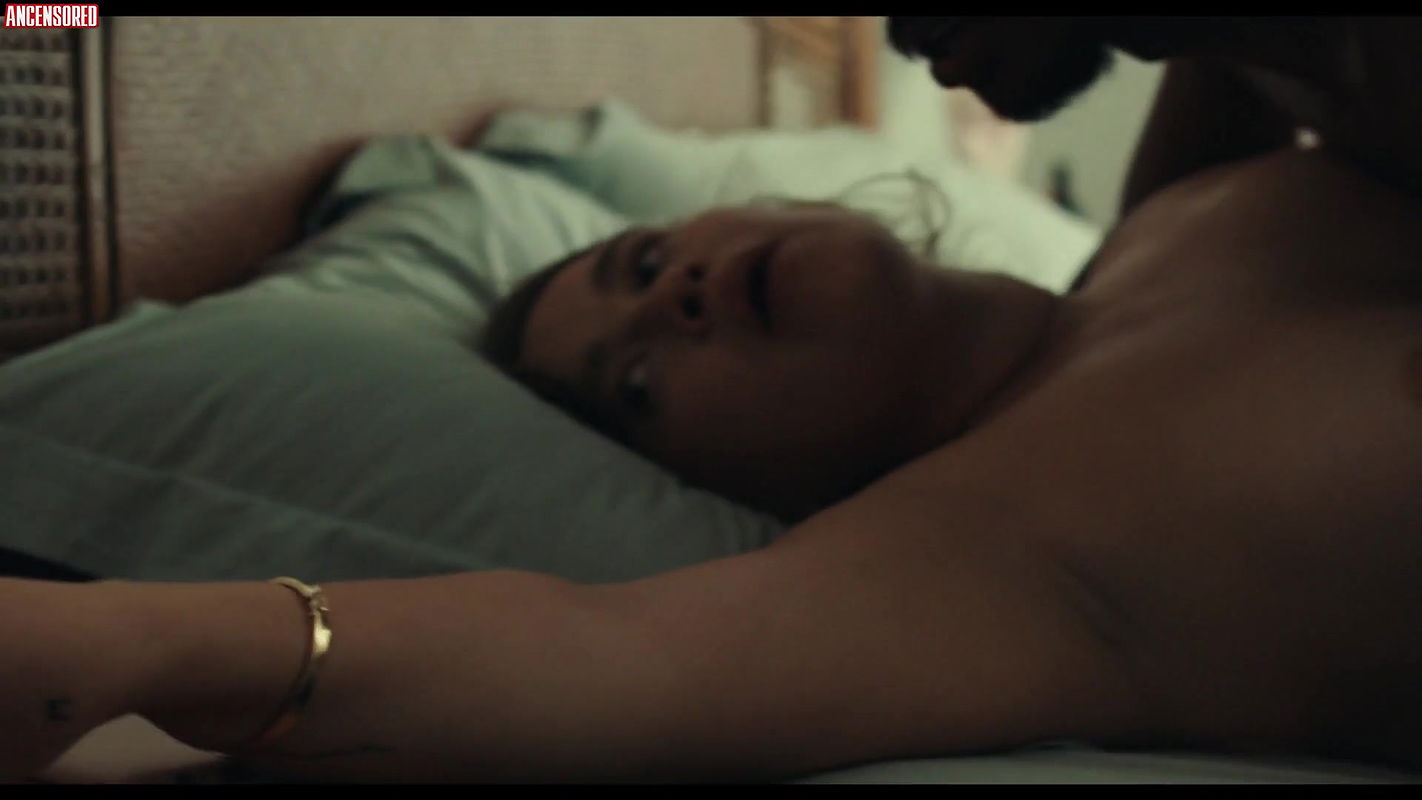 clara sans – thistle