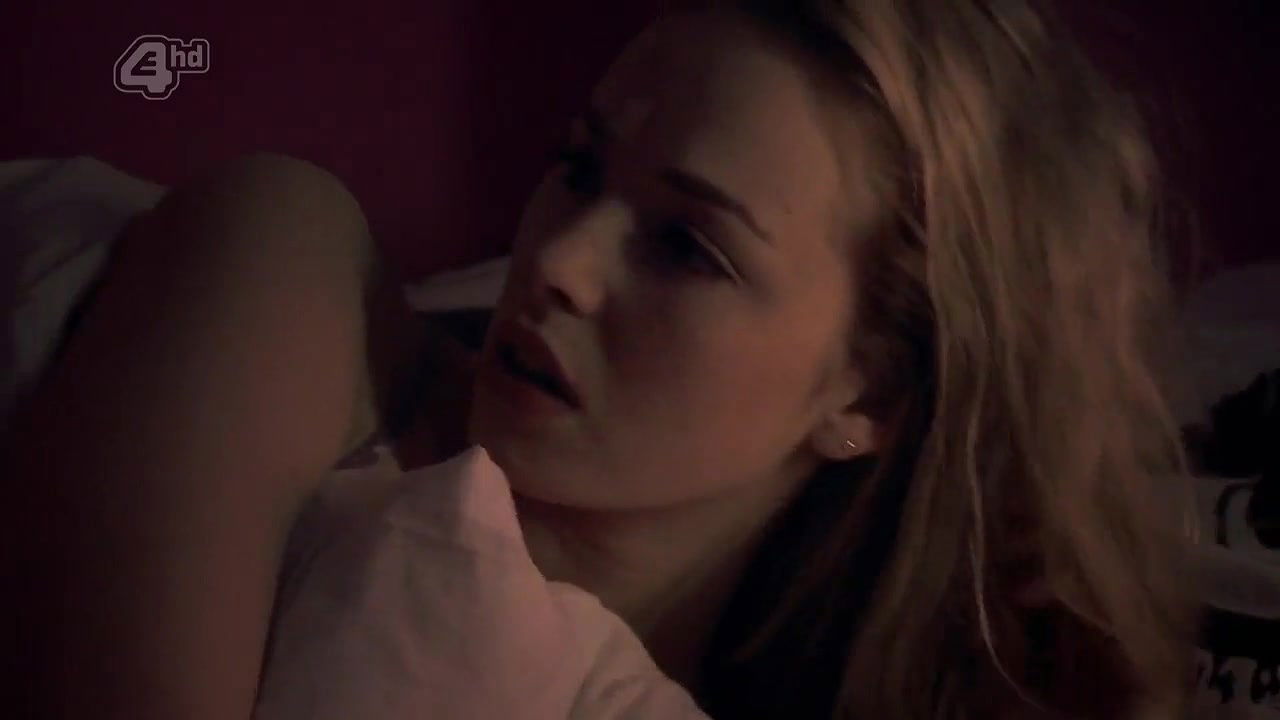 Clare Grogan – Skins