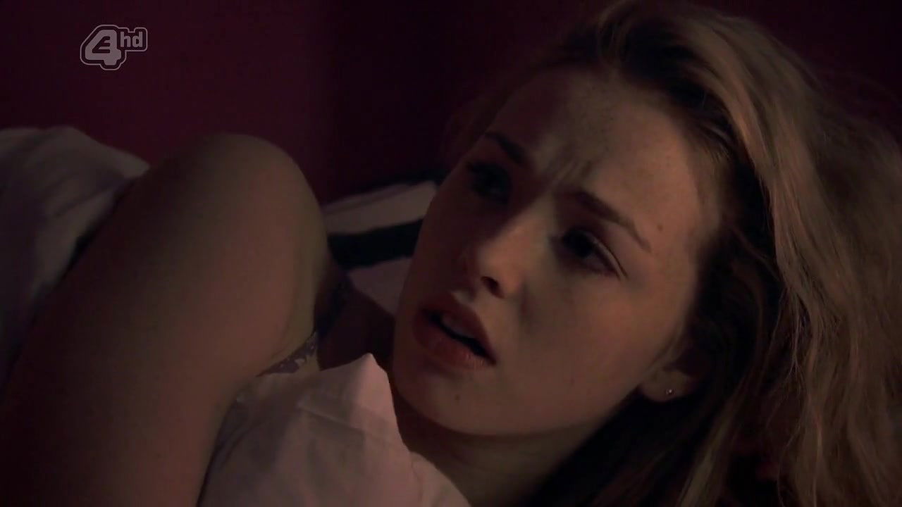 Clare Grogan – Skins