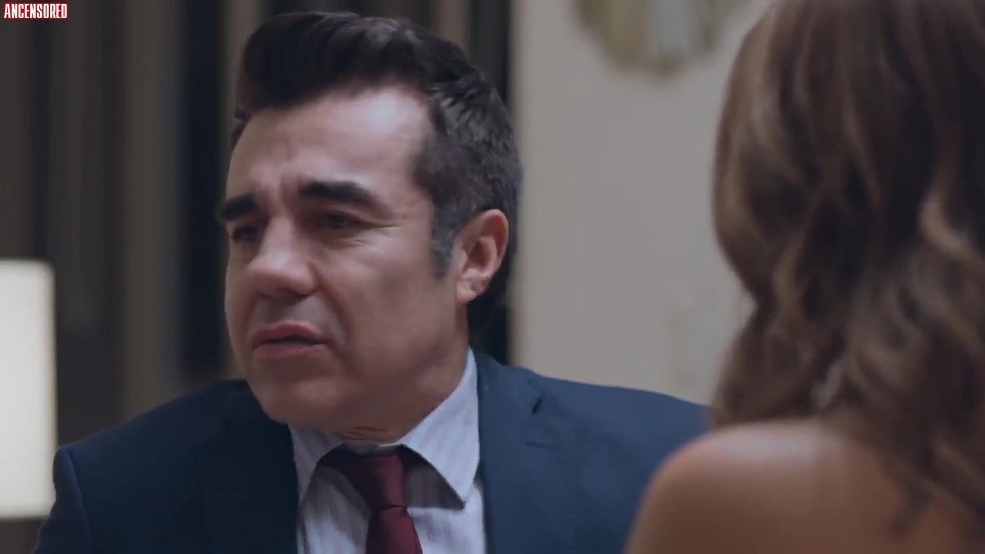 claudia martin – como tu no hay dos