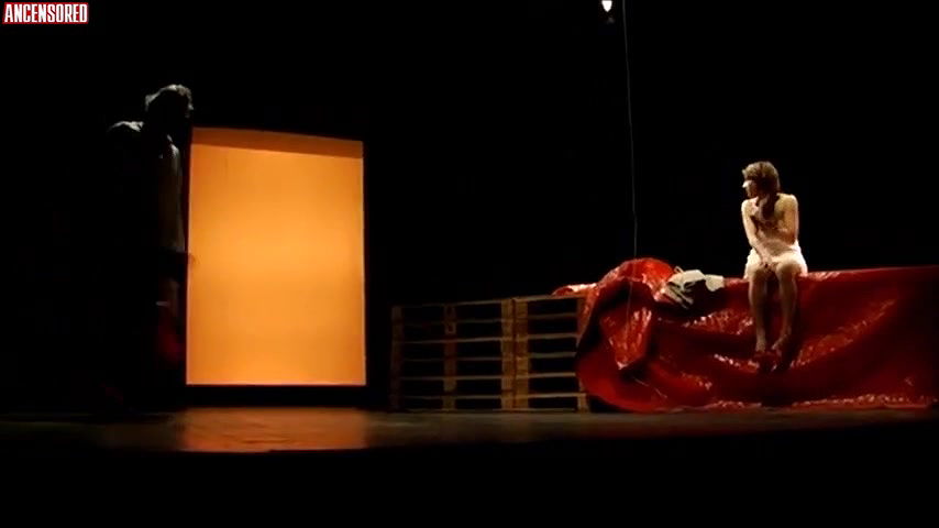 claudia massot – naked on stage