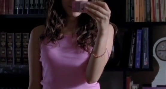 Claudia Zepeda – flor de fango