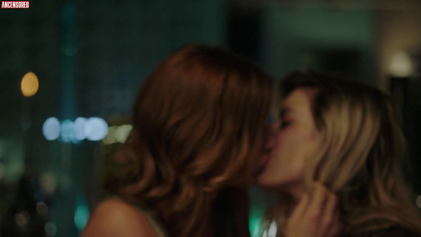 Cobie Smulders – stumptown