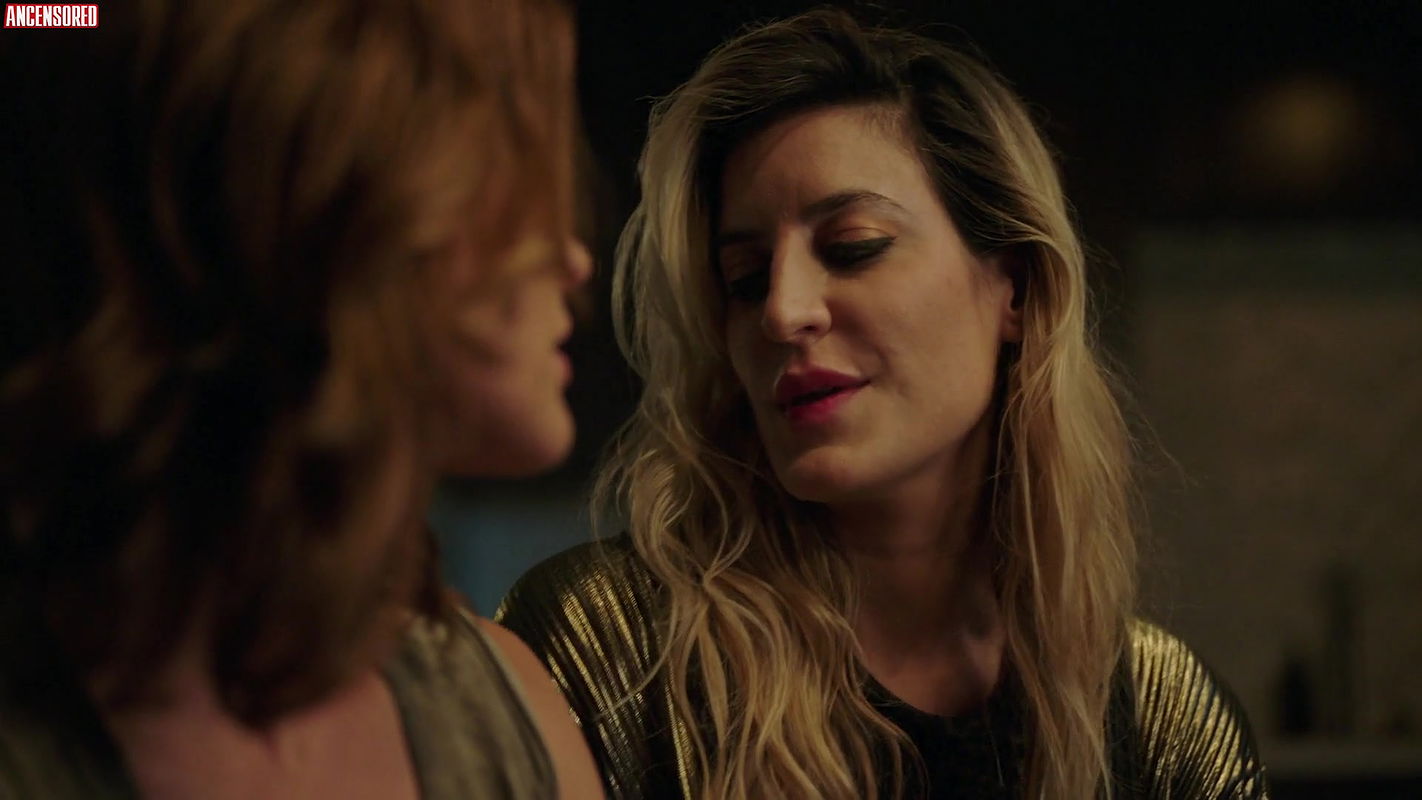 Cobie Smulders – stumptown