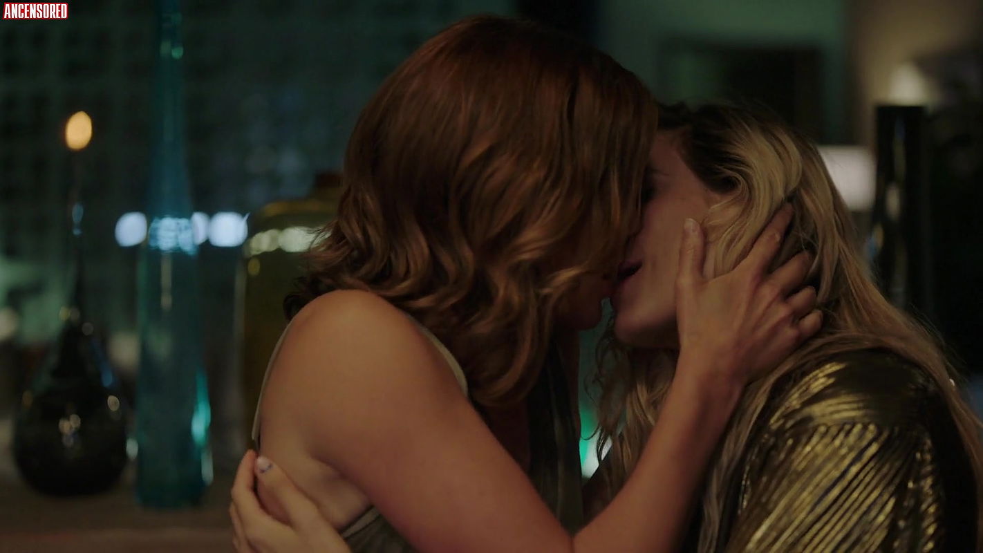 Cobie Smulders – stumptown