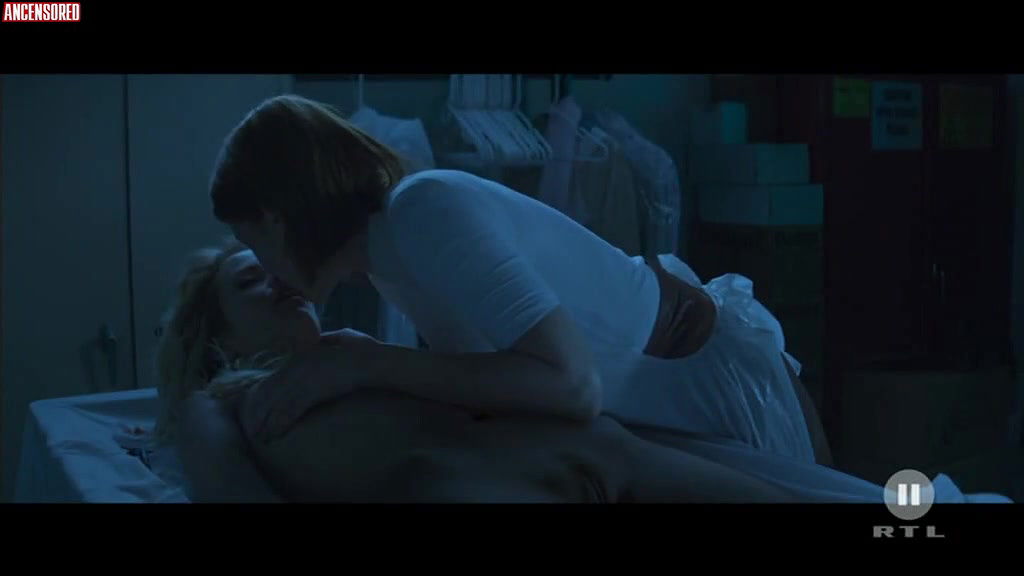 cody renee cameron – The Neon Demon