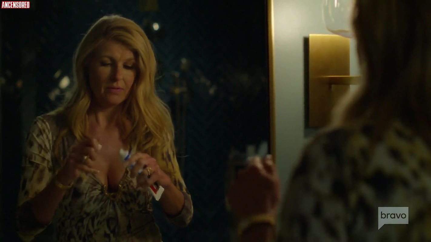 Connie Britton – dirty john