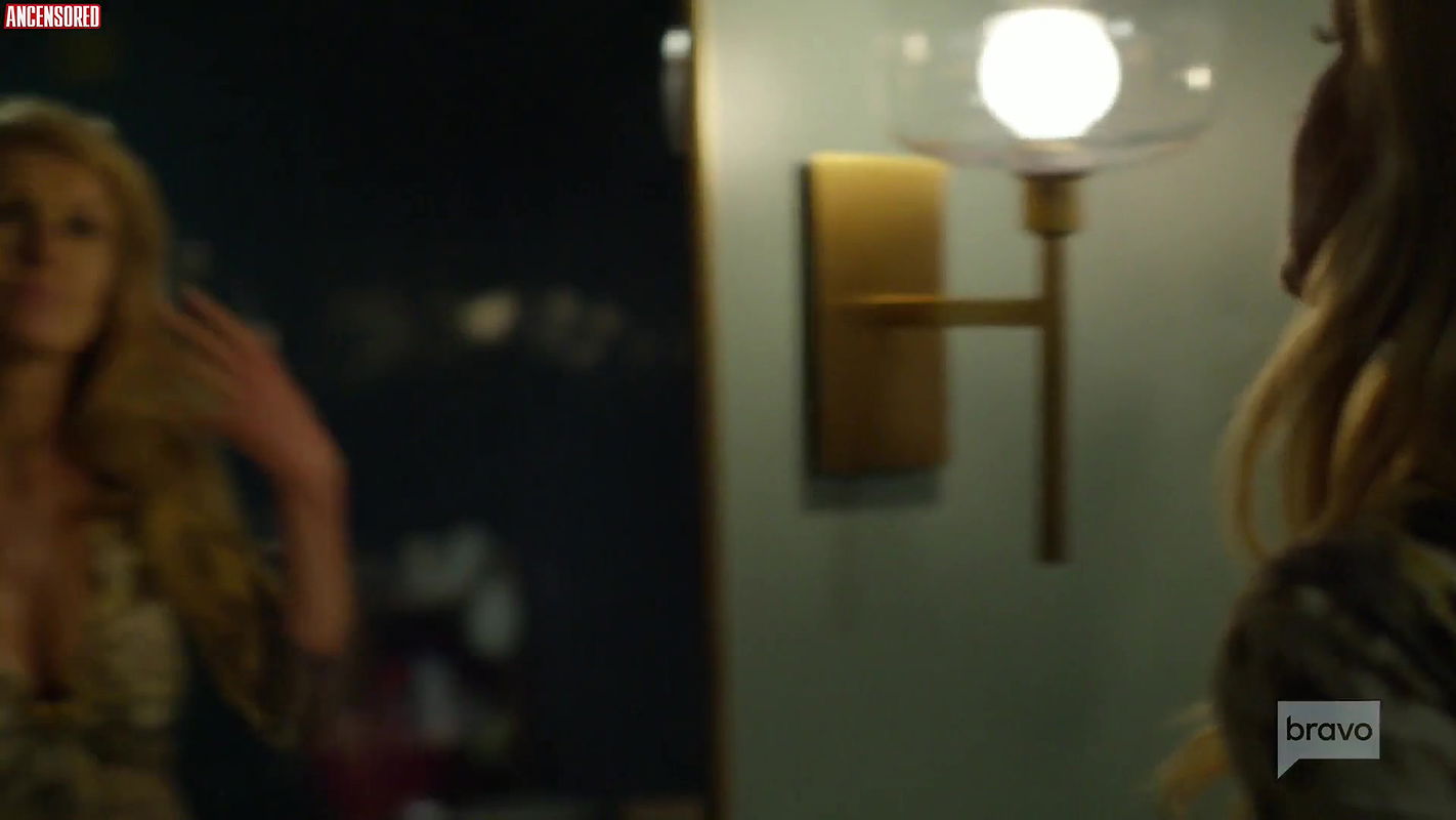 Connie Britton – dirty john