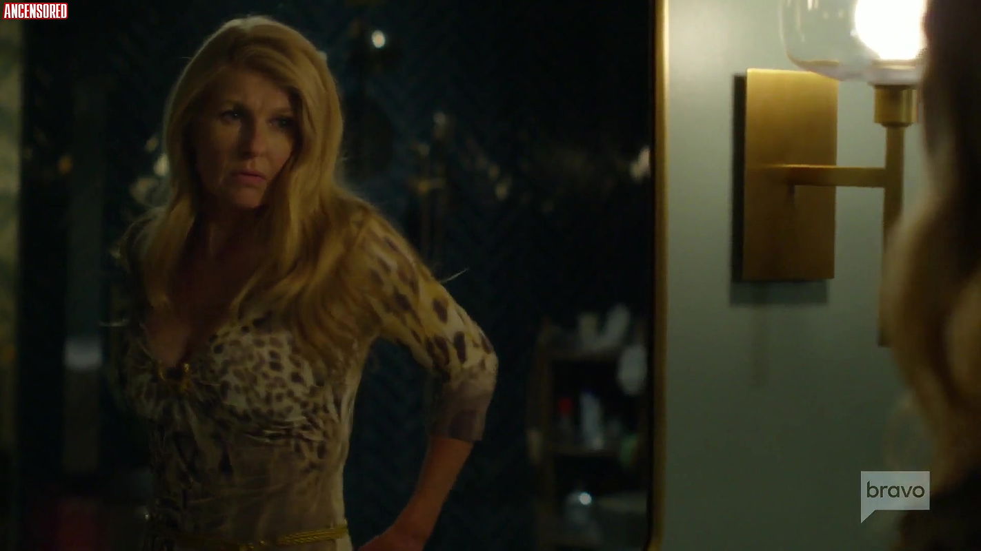 Connie Britton – dirty john