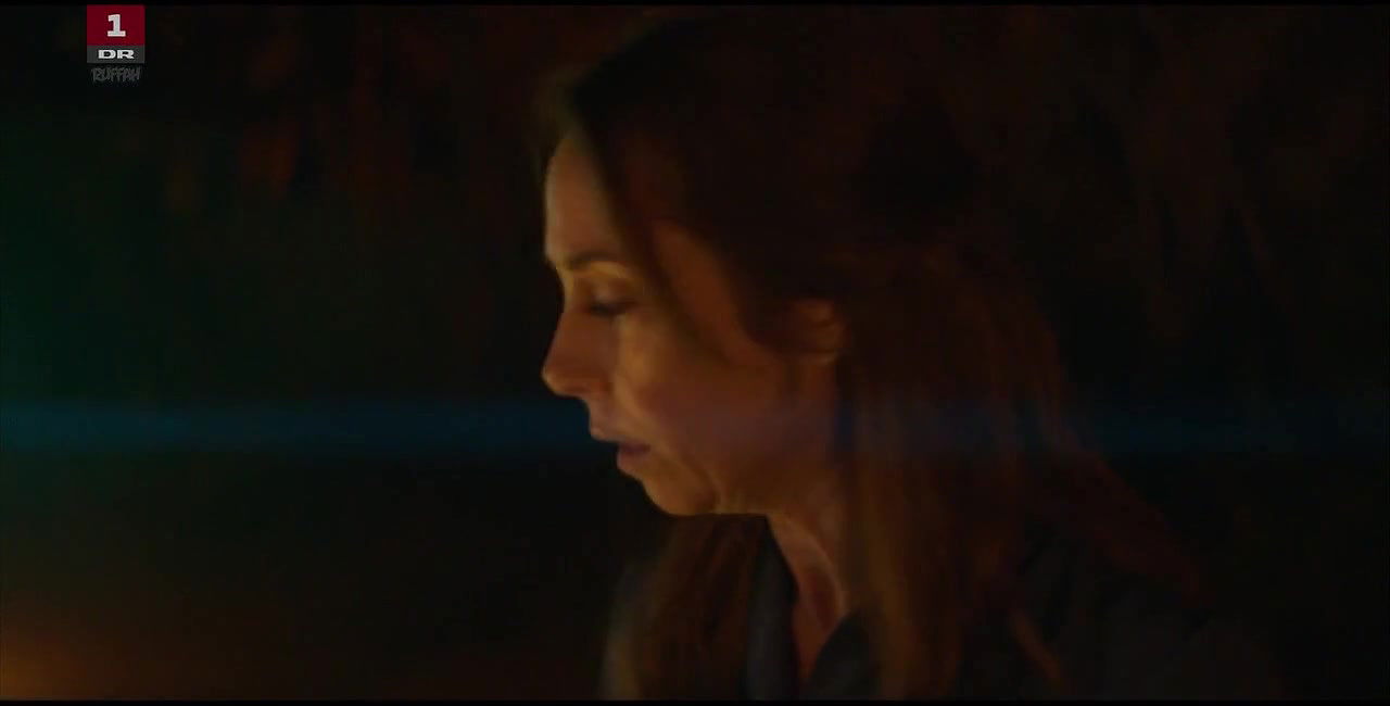 Connie Nielsen – liberty