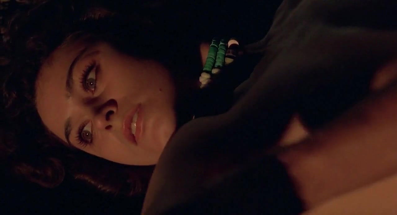 Corinne Clery – Hitch Hike