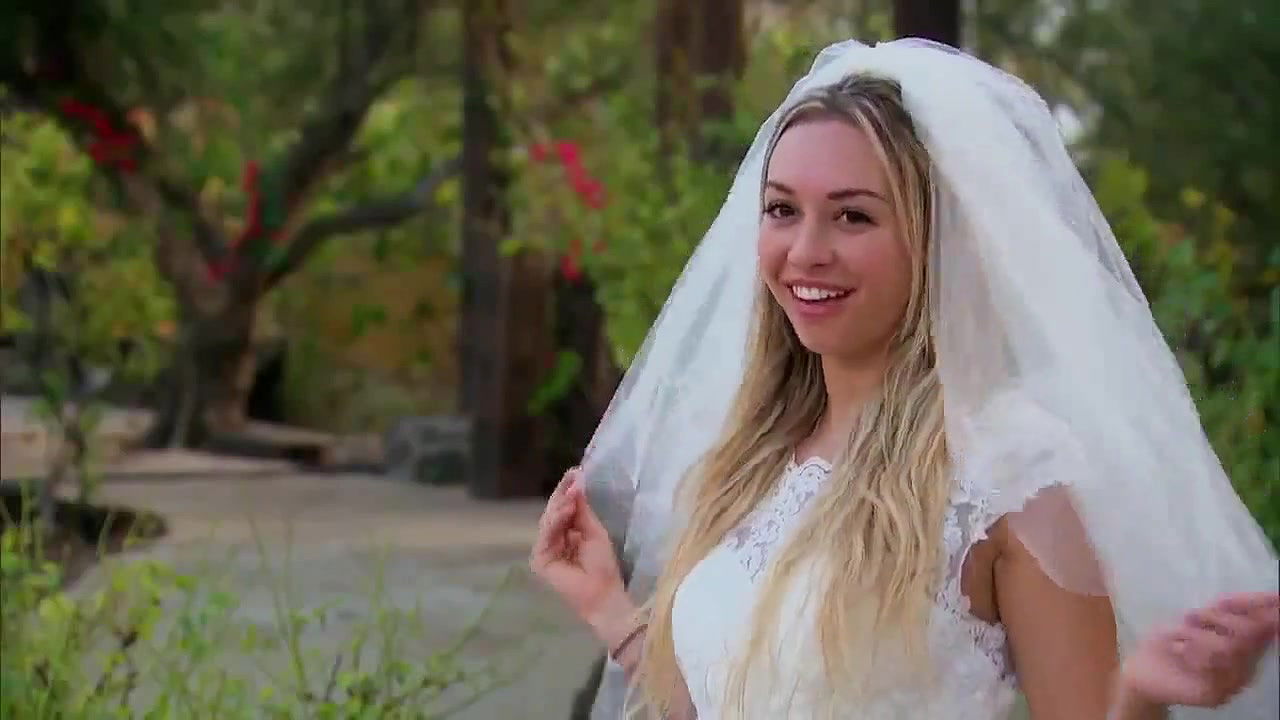 corinne olympios – The Bachelor