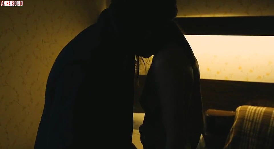 corinne yam – love and bruises