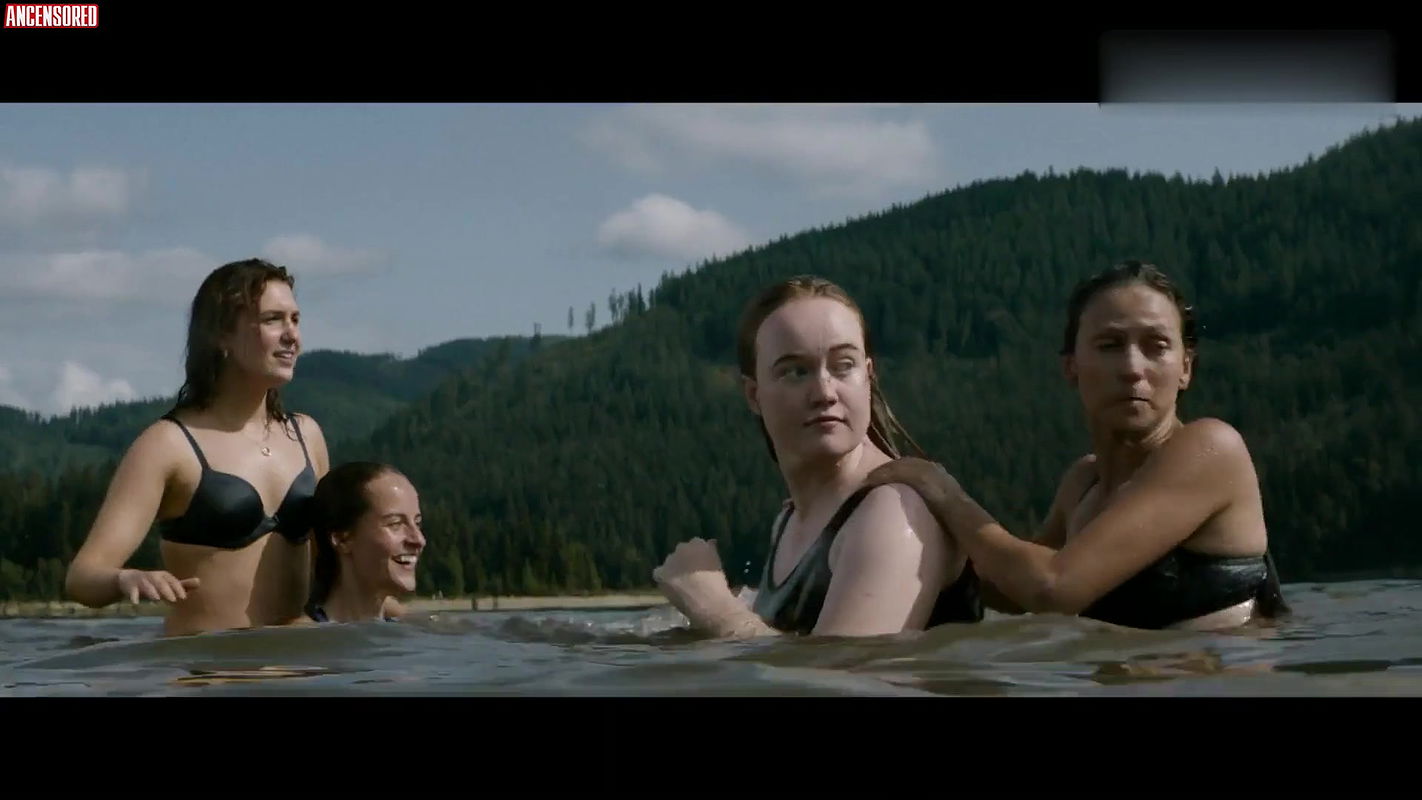 Courtney Eaton – yellowjackets