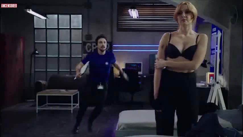 Cristina Casta – cuerpo de elite