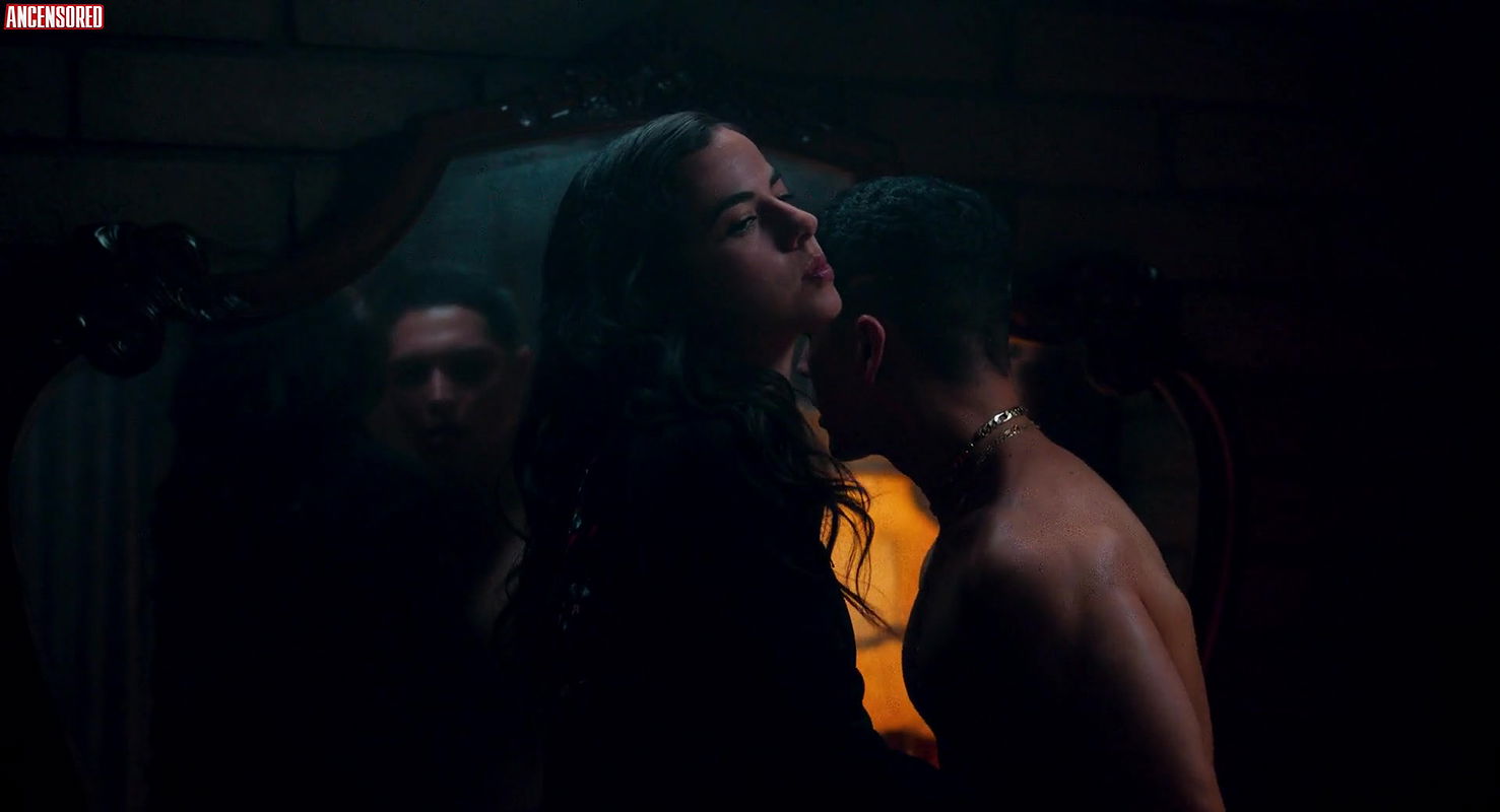 Cristina Rodlo – too old to die young