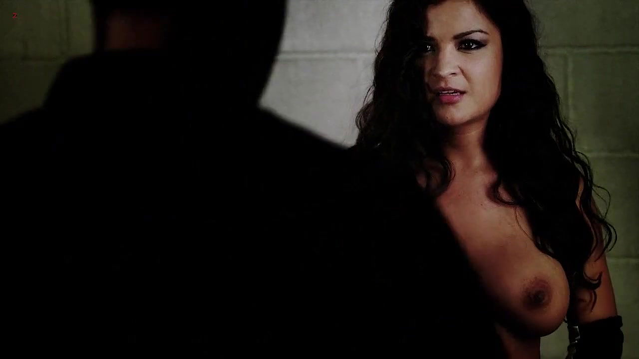 Crystle Lightning – Femme Fatales