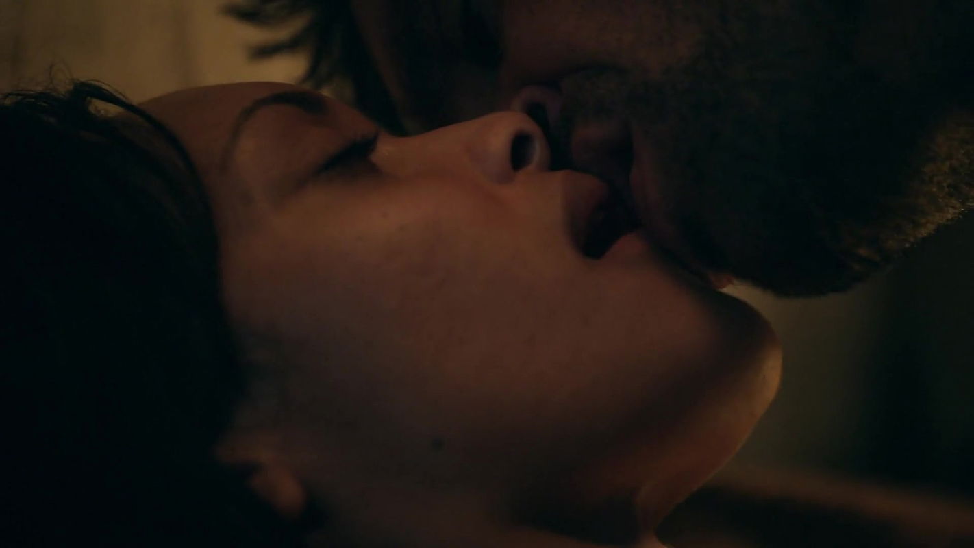 Cynthia Addai Robinson – Spartacus Vengeance